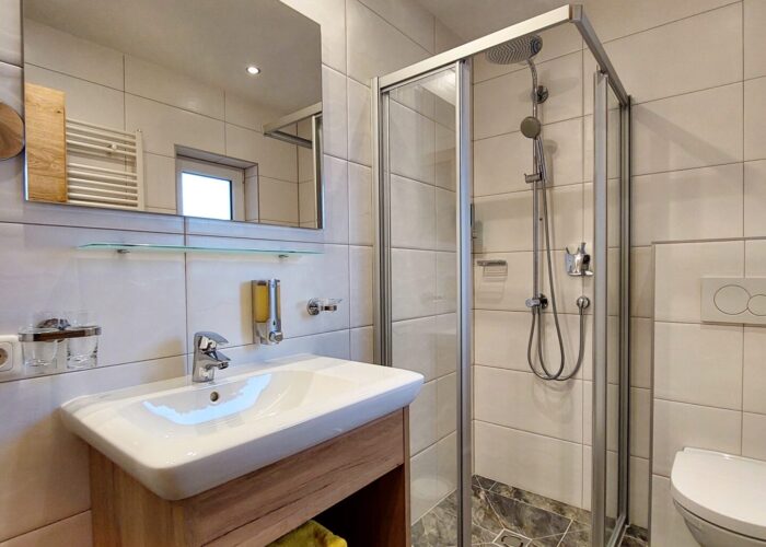 Badezimmer-Ferienwohnung-21-Ischgl