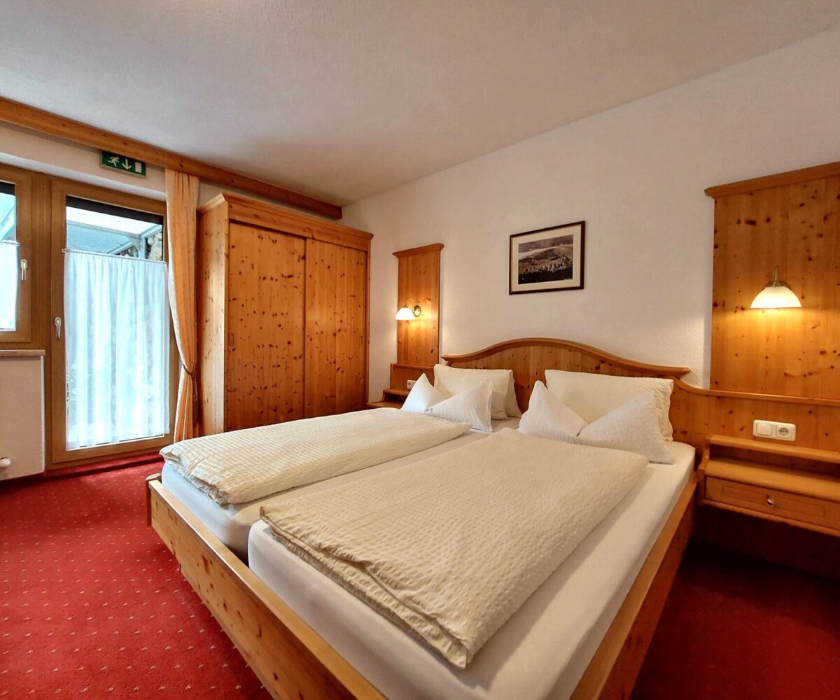 Schlafzimmer b